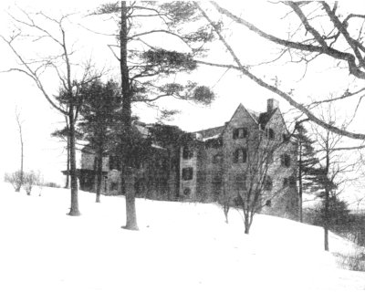 MRS. EDDY'S NEW HOME AT CHESTNUT HILL
JANUARY 26, 1908. MRS. EDDY LEFT HER OLD HOME AT CONCORD AND CAME TO
HER NEW HOUSE AT NEWTON ON A SPECIAL TRAIN, WITH THREE ENGINES TO
INSURE HER SAFE CONDUCT