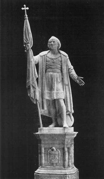 STATUE OF CHRISTOPHER COLUMBUS IN THE MARIÑOL (MINISTRY
OF THE COLONIES), MADRID, SPAIN.